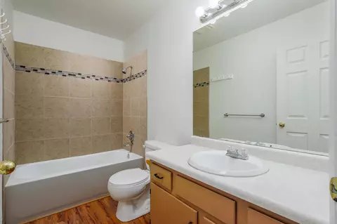 Bath - 236 E Heritage Ct, Fruita, CO 81521 photo 1 of 2