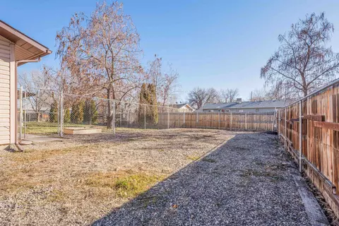 Exterior - 236 E Heritage Ct, Fruita, CO 81521 photo 7 of 8