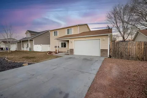 528 Autumn Breeze Dr, Clifton, CO 81520