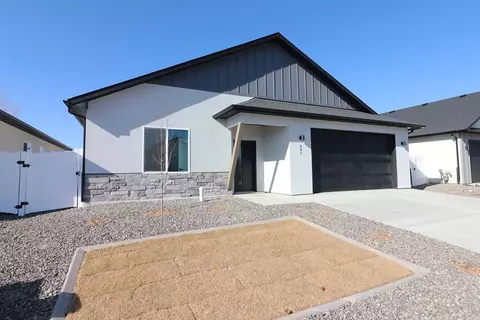 695 Mchenry Ave, Grand Junction, CO 81505