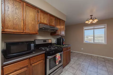 1060 Tanglewood Ln, Rangely, CO 81648 photo 12