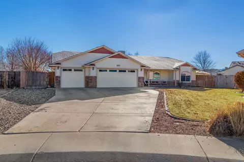 Exterior - 502 Garnet Dr, Fruita, CO 81521 photo 2 of 10