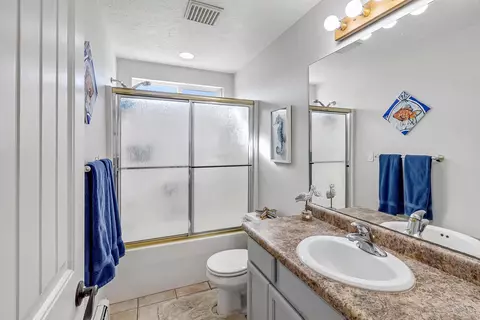 Bath - 502 Garnet Dr, Fruita, CO 81521 photo 4 of 4