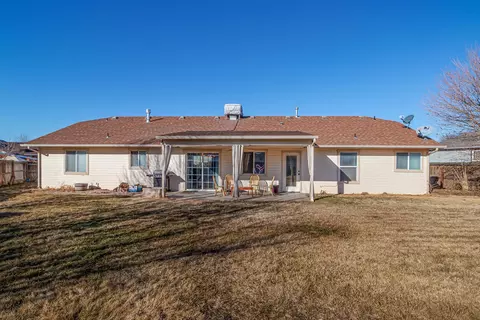 Exterior - 502 Garnet Dr, Fruita, CO 81521 photo 5 of 10