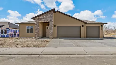 625 Orange Grove Way, Grand Junction, CO 81505