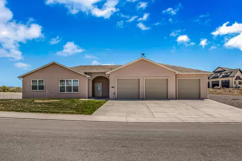 886 Quail Meadows Ct, Grand Junction, CO 81505