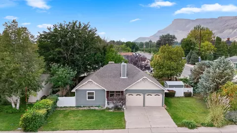 106 Sunset Cir, Palisade, CO 81526