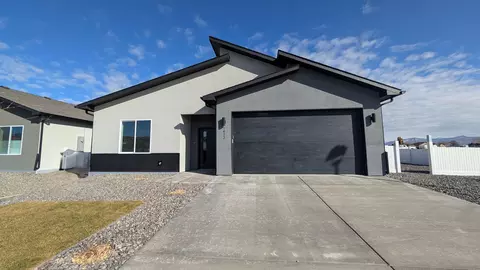 1673 Rusty Rivet Rd, Fruita, CO 81521