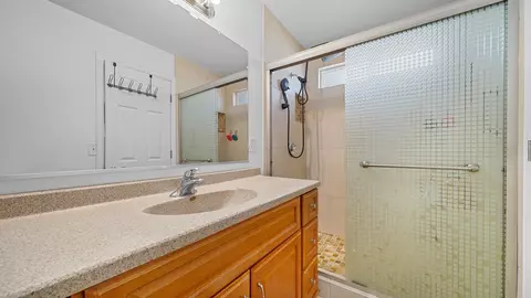 Bath - 675 Taurus Ave, Fruita, CO 81521 photo 1 of 2