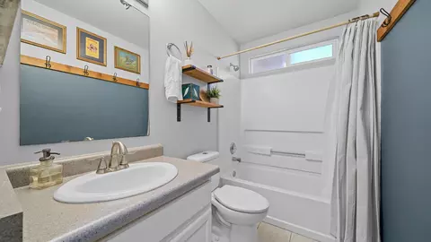 Bath - 675 Taurus Ave, Fruita, CO 81521 photo 2 of 2