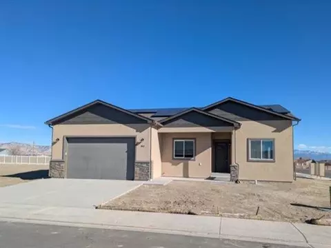 2142 Moon River Rd, Grand Junction, CO 81505