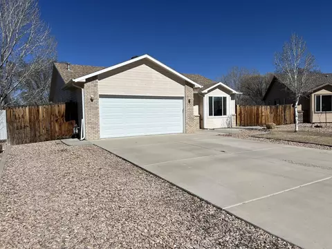 673 Bayberry Ct, Fruita, CO 81521 photo 2