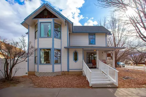 558 W 1st St, Palisade, CO 81526