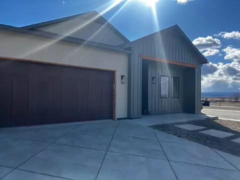 3400 Narrowleaf Pl, Montrose, CO 81401