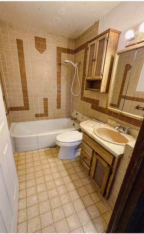 Bath - 1818 County Road 46, Rangely, CO 81648 photo 1 of 4
