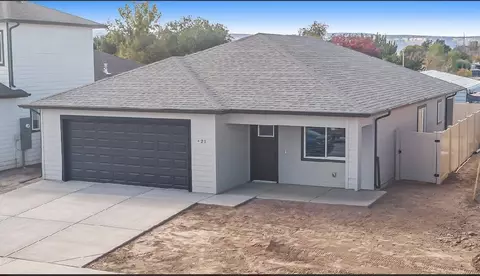 421 Pear Ln, Grand Junction, CO 81504