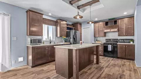 Kitchen - 1715 10 Rd, Mack, CO 81525 photo 2 of 3