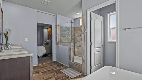 Bath - 1715 10 Rd, Mack, CO 81525 photo 2 of 3