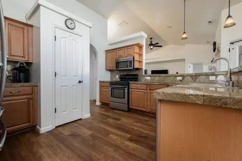 Kitchen - 992 Sabil Dr, Fruita, CO 81521 photo 2 of 2