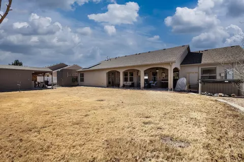 Exterior - 992 Sabil Dr, Fruita, CO 81521 photo 3 of 6