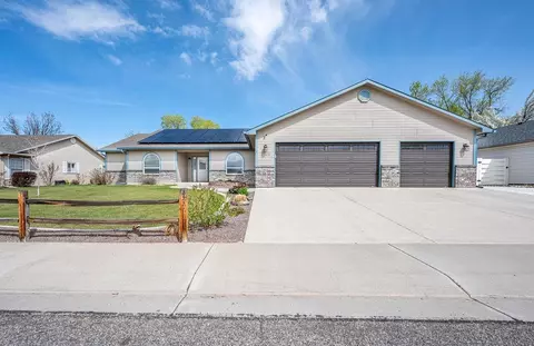 2468 Roaring Fork Dr, Grand Junction, CO 81505