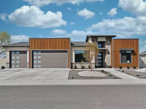 753 Flamecrest Dr, Fruita, CO 81521