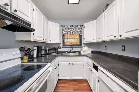 Kitchen - 808 E Cleveland Ave, Fruita, CO 81521 photo 1 of 2