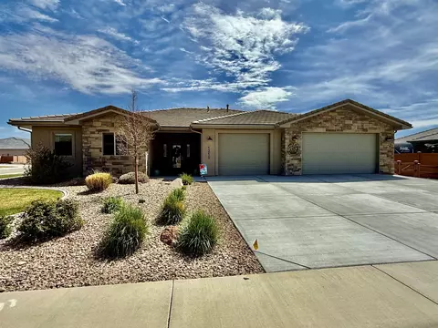 1210 Fairway Dr, Fruita, CO 81521