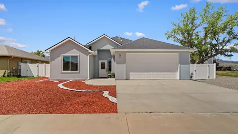 160 Harris Ln, Parachute, CO 81635