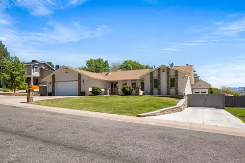 3126 Cloverdale Ct, Grand Junction, CO 81506