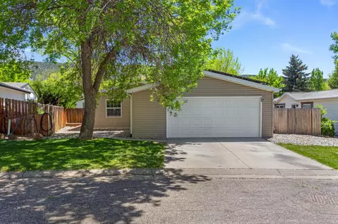 86 Queen City Cir, Parachute, CO 81635