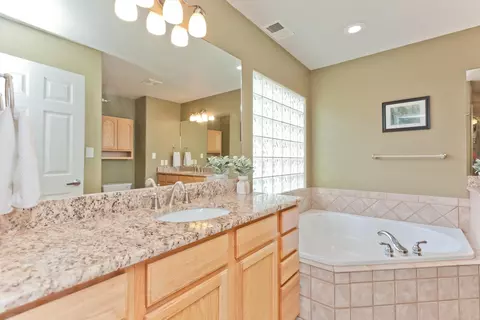 Bath - 678 Anthracite Dr, Fruita, CO 81521 photo 1 of 5