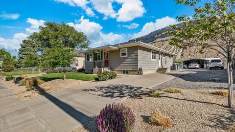 134 W 1st St, Palisade, CO 81526