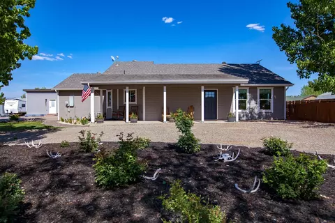 1317 12 M 12 Rd, Loma, CO 81524