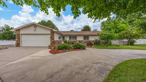 622 Sierra Ct, Grand Junction, CO 81507