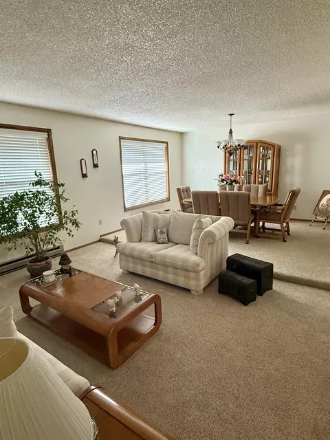 Living - 139 Pinyon Cir, Rangely, CO 81648 photo 2 of 3