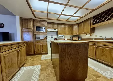 Kitchen - 139 Pinyon Cir, Rangely, CO 81648 photo 2 of 3
