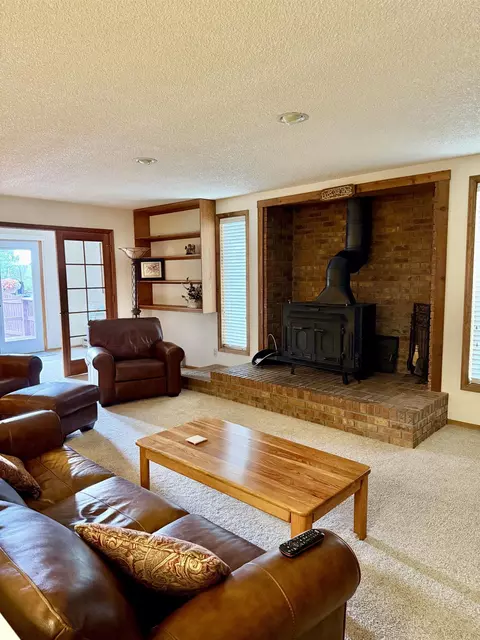 Living - 139 Pinyon Cir, Rangely, CO 81648 photo 3 of 3