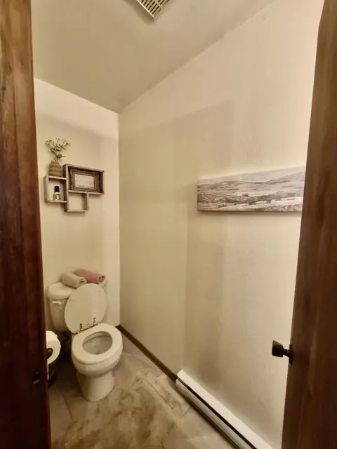 Bath - 139 Pinyon Cir, Rangely, CO 81648 photo 4 of 4