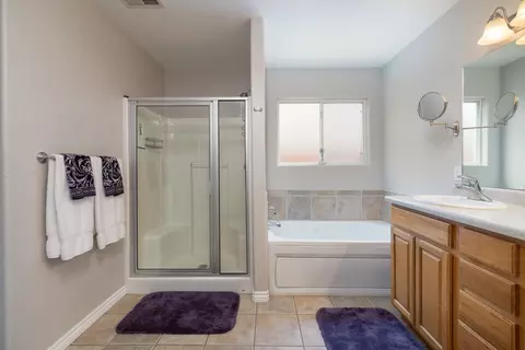 Bath - 466 Amethyst Dr, Fruita, CO 81521 photo 2 of 3