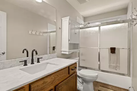 Bath - 857 Cresthaven Dr, Fruita, CO 81521 photo 4 of 4