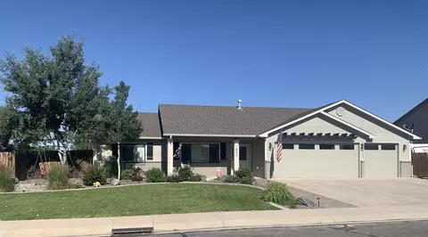 Exterior - 857 Cresthaven Dr, Fruita, CO 81521 photo 2 of 8