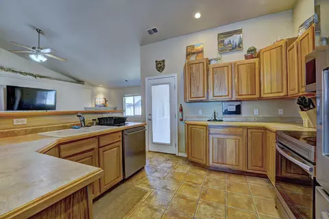 Kitchen - 535 Heath Dr, Fruita, CO 81521 photo 2 of 2
