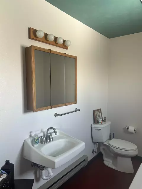 Bath - 49067 Ke Rd, Mesa, CO 81643 photo 2 of 5