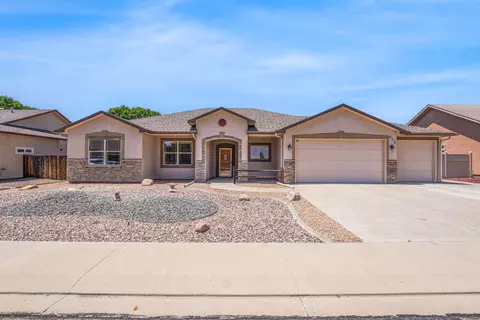 569 Hemlock Dr, Fruita, CO 81521 photo 2