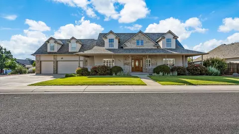 864 S Haven Crest Ct, Grand Junction, CO 81506