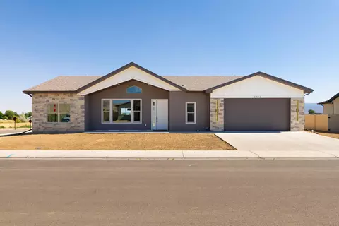 2963 Apollo Dr, Grand Junction, CO 81504