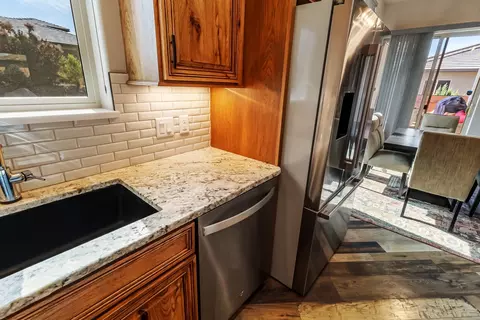 Kitchen - 1304 Fairway Dr, Fruita, CO 81521 photo 4 of 5