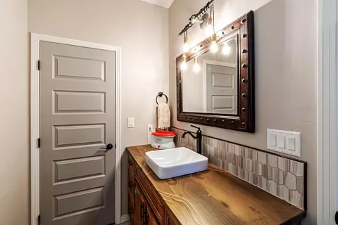 Bath - 1304 Fairway Dr, Fruita, CO 81521 photo 4 of 6