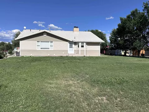 9456 6075 Rd, Montrose, CO 81403